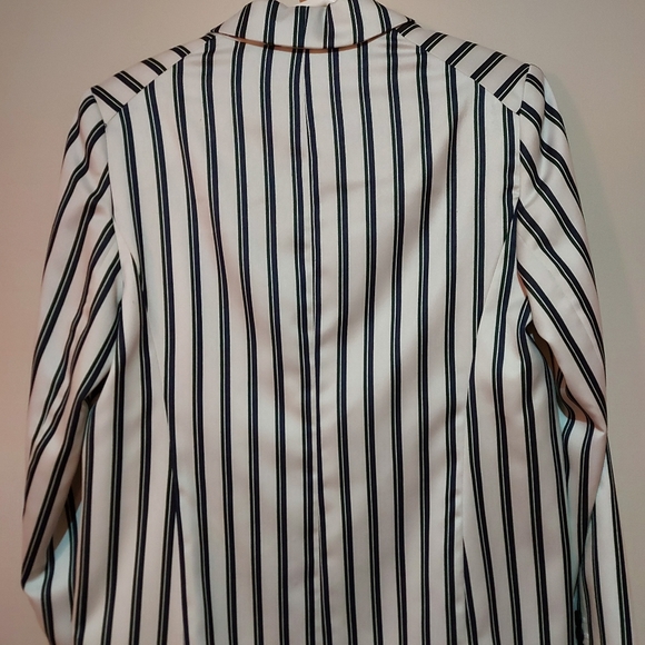 Blazer - Picture 2 of 3